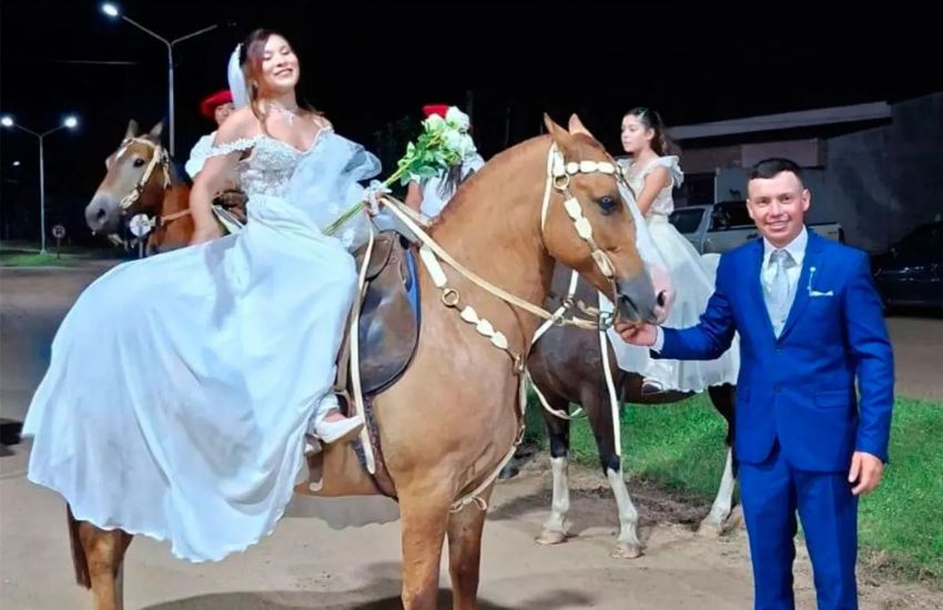 Tradición y amor: novia entrerriana llegó a la iglesia a caballo para dar el “sí”